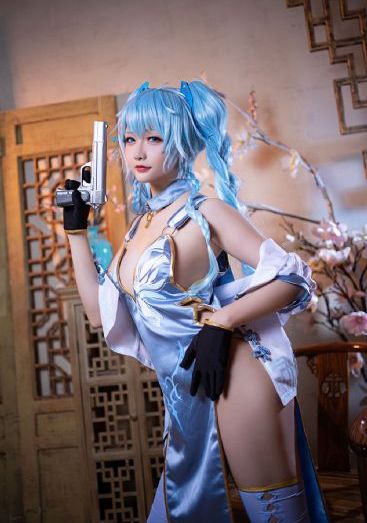 美妇肥臀哀嚎潮喷娇吟_视频全集