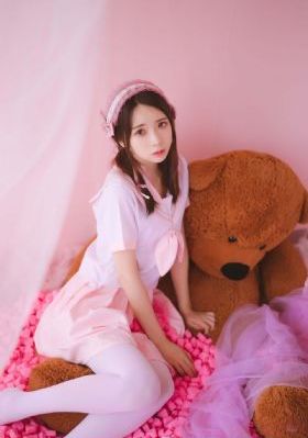 直播衣服女主播纯欲超显身材_国产剧在线视频播放